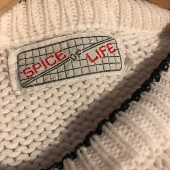 Vintage Women’s Size Small Bow and Button Sweater - Picture 5 of 5